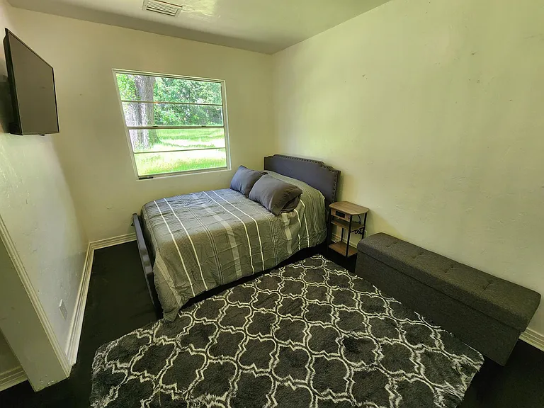 1730 W Tharpe St — Photo 17
