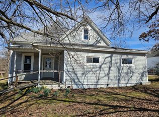 404 E 9th St, Weleetka, OK 74880