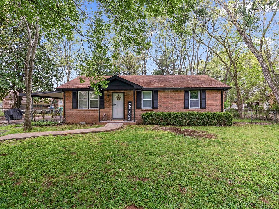 1st image of 208 Camelot Ct