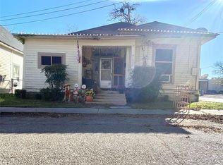 2823 Blades St, Greenville, TX 75401