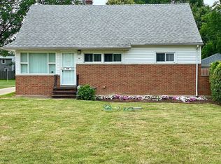 308 E 280th St, Euclid, OH