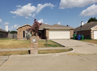 113 Tranquillity Ln, Waxahachie, TX 75165