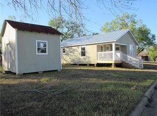 203 Franklin St, Luling, TX 78648