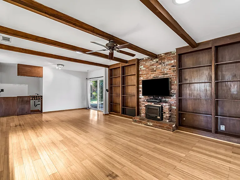5170 E Huntington Ave — Photo 7