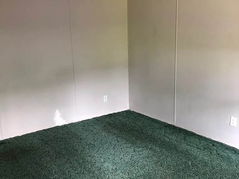 105 Christopher Dr — Photo 12