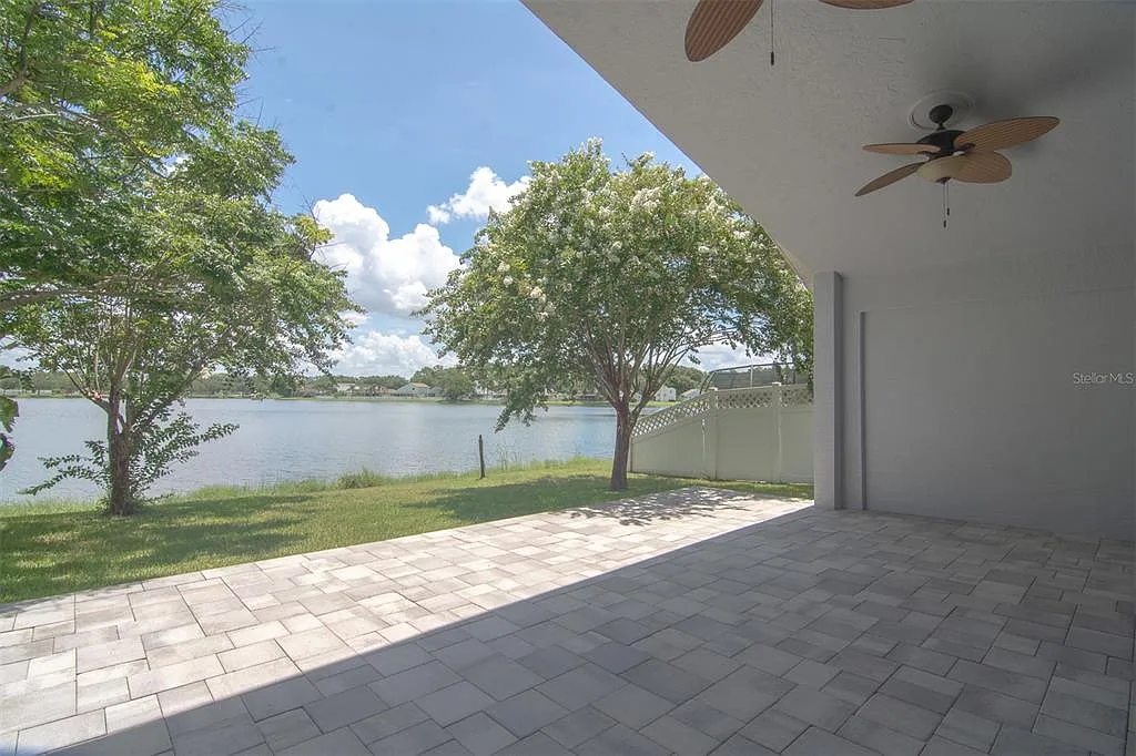 3 bed, 2.0 bath, 1620 sqft, $2,850 — Photo 3