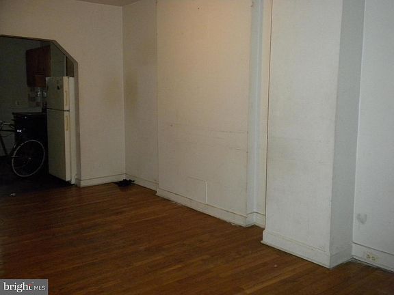 5th image of 20 N Decker Ave