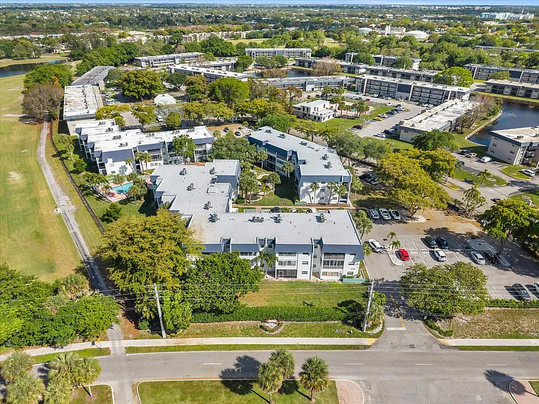 8000 Lagos De Campo Blvd #A-307 — Photo 34