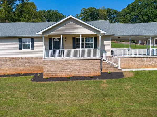 251 Woodland Dr, Harriman, TN 37748