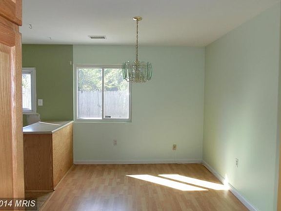 4th image of 1034 Saber Ln