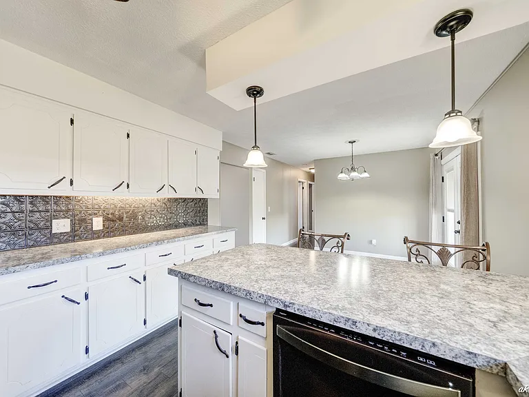 114 S Kimbrel Ave — Photo 7