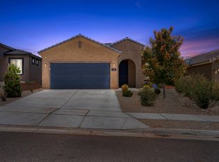 3070 Shannon Ln NE, Rio Rancho, NM 87144