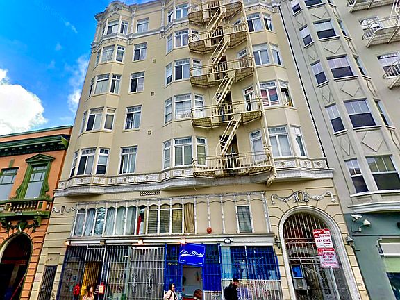 2nd image of 155 Turk St #0B-1Ba-431Sqft