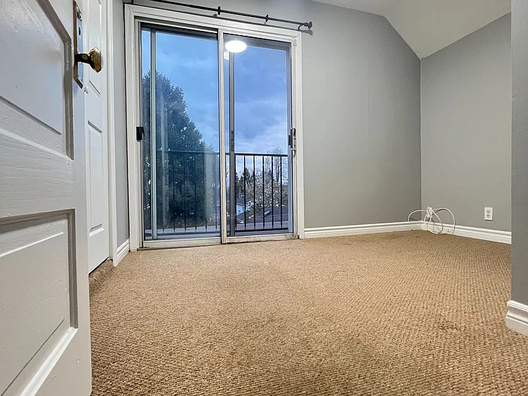 6352 Taylor St — Photo 8