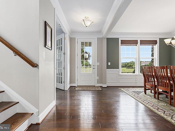 4th image of 41926 Beningbrough Pl