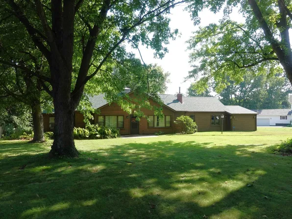 118 Lakeview Dr, East Galesburg, IL 61430