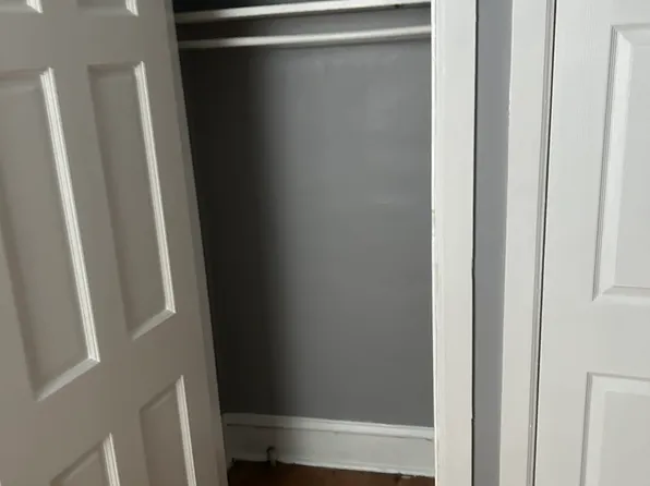 4948 N 8th St, Philadelphia, PA 19120