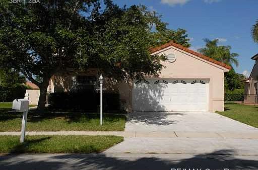 1st image of 421 NW 187th Ave