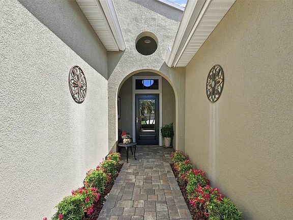 3rd image of 441 NOBLE FAIRE DRIVE