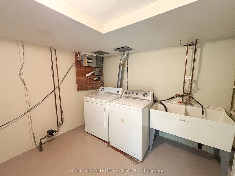 7 Rockport Cres — Photo 16