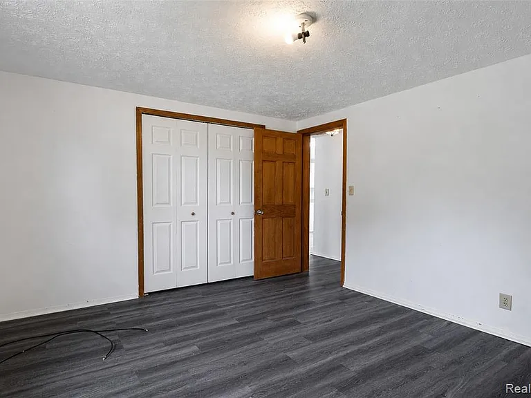 15060 Michael St — Photo 24