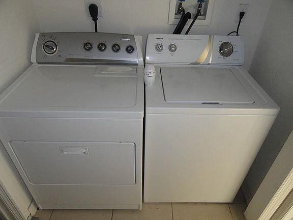 3rd image of 8401 NW 107th Ct #106