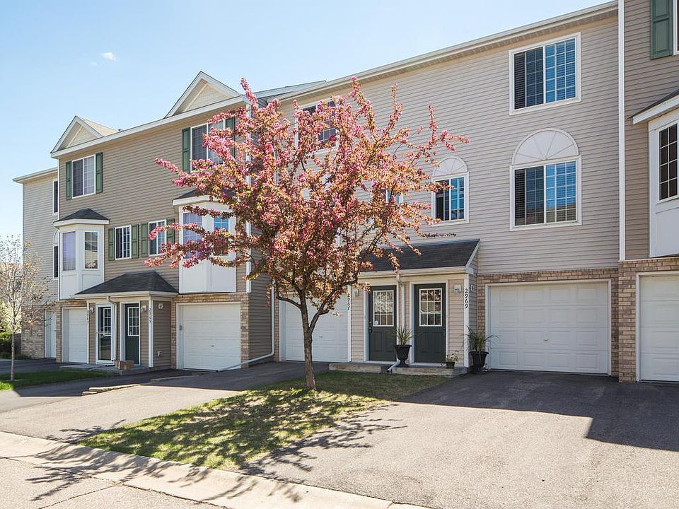 1st image of 2969 Village Ct