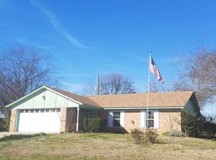 1640 Chaparral St, Tatum, TX 75691