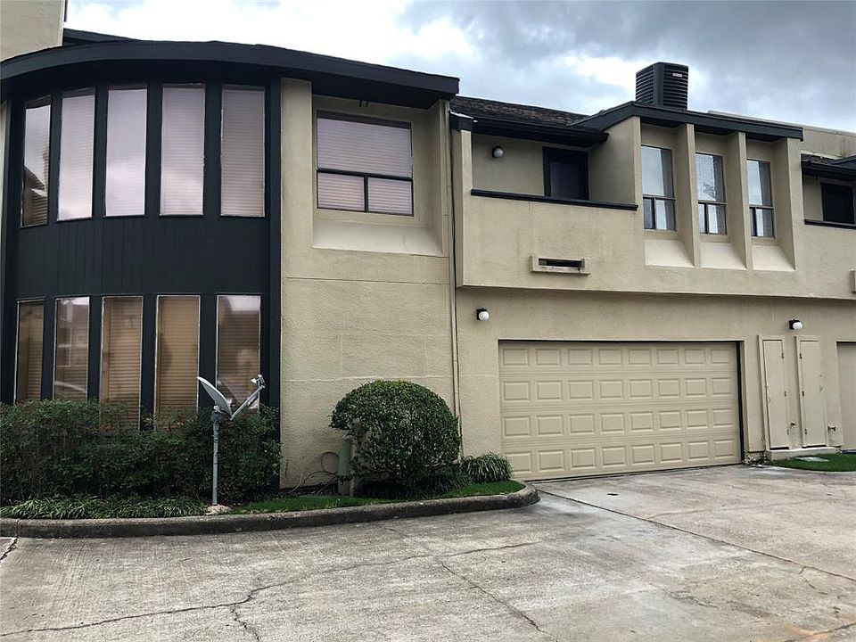 1st image of 1116 Bering Dr APT 14
