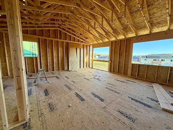 2nd image of LOT 8 W Country Rd