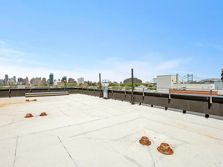 29-10 21st St #803 — Photo 4