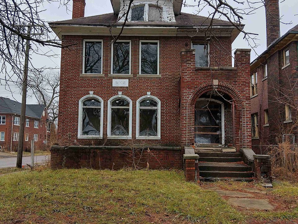 3203 Fullerton