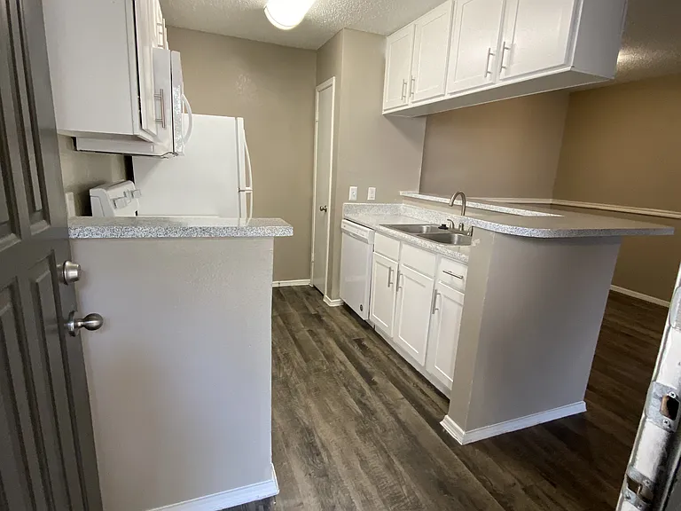 Walnut Creek Apartments — Photo 50