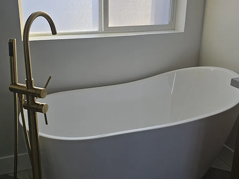 Garden tub