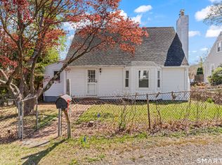 2 Manhassett Trl, Shelton, CT 06484