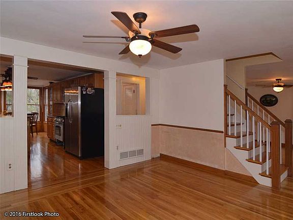 4th image of 45 Lakeside Dr