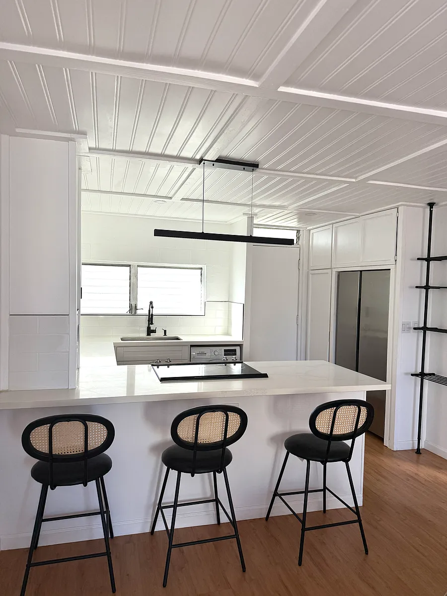 Building Photo - 2421 Ala Wai Blvd #1506