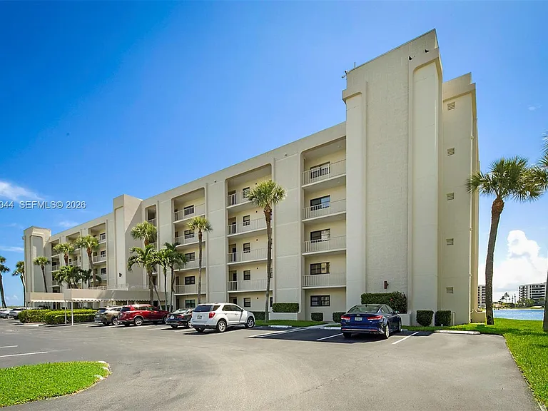 100 Intracoastal Pl #102 — Photo 39
