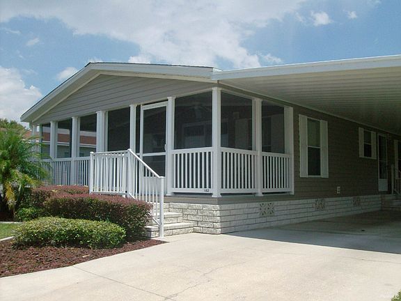 SCREENED PORCH