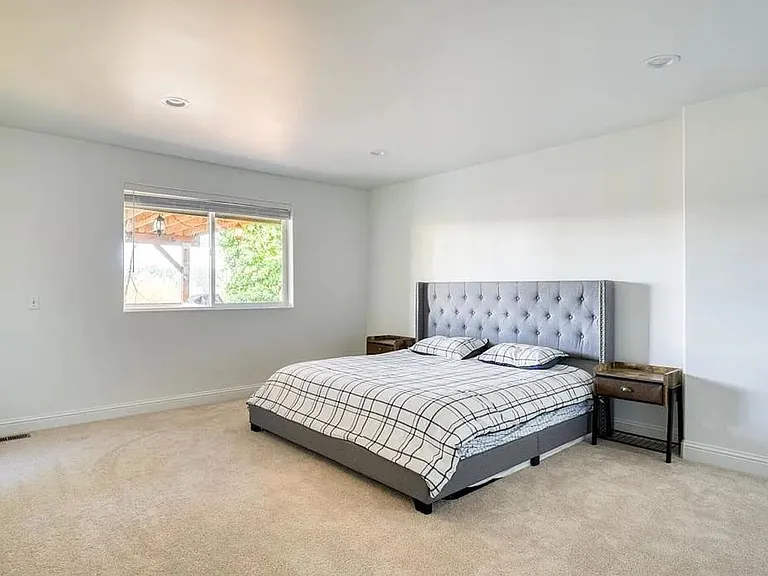10951 SE 62nd St — Photo 7