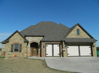 850 Hummingbird Dr, Cache, OK 73527