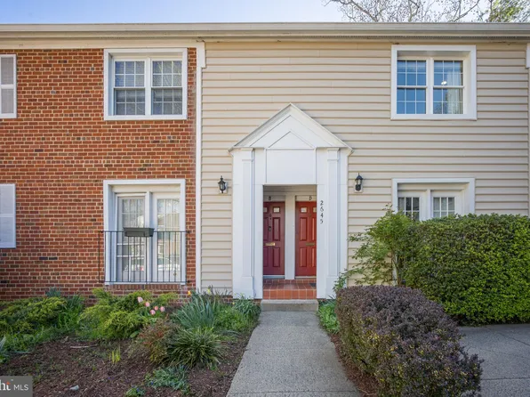 2645 S Walter Reed Dr Unit D, Arlington, VA 22206
