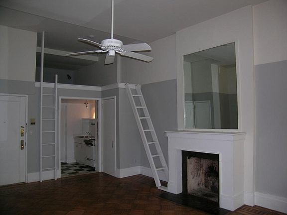 4th image of 31 W 9th St APT 2R