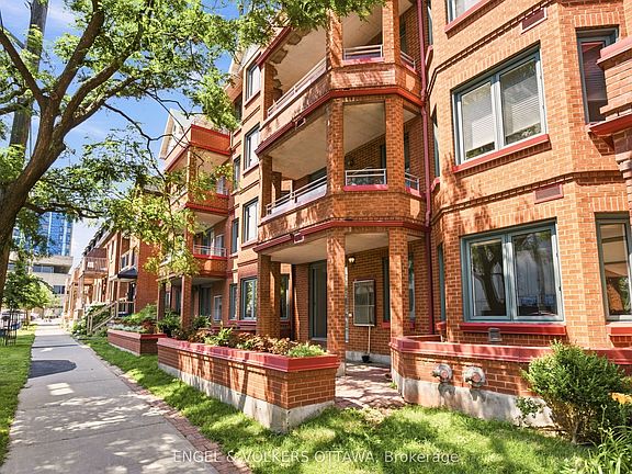 3rd image of 45 Argyle Ave #101