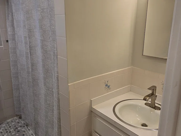135 Linden Ave #1 — Photo 8