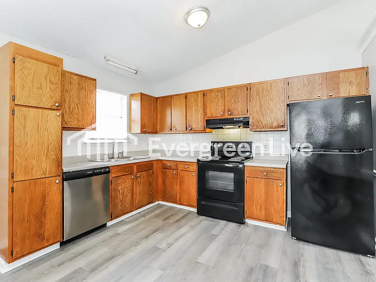 3404 Lovington Ct — Photo 5