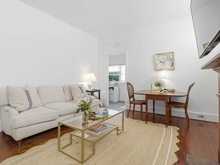 21 Felix St #B — Photo 2