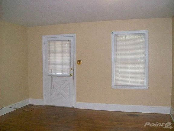 Living Room\n2_Homes_For_Rent_Fayetteville_NC_806-BLewisST
