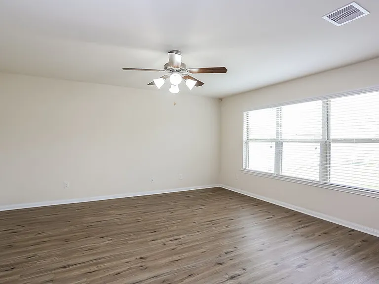 13230 Chanel Dr — Photo 5