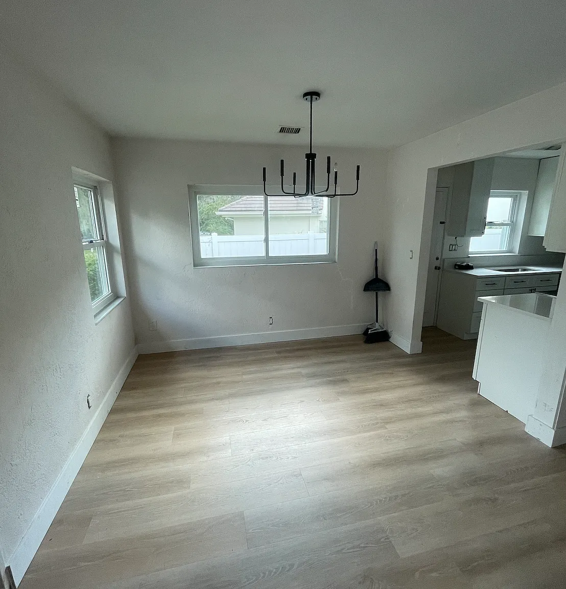 2 bed, 1056 sqft, $2,500 — Photo 4